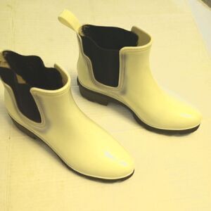 Seven7 white lug sole rainboots